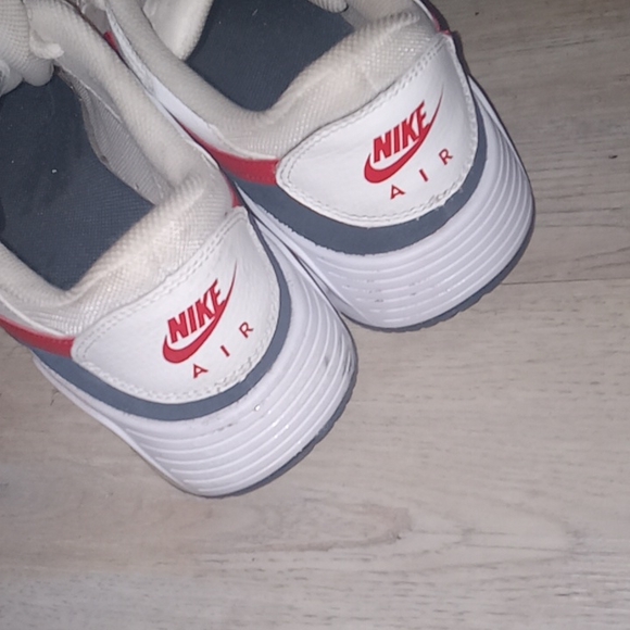 Nike Air max size 9 white red and blue - Picture 3 of 5